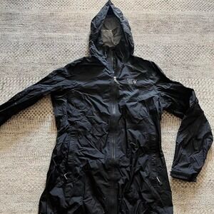 Mountain Hardwear woman's black rain jacket windbreaker Lg gorp